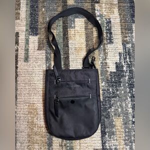 Sherpani Black Messenger Bag
